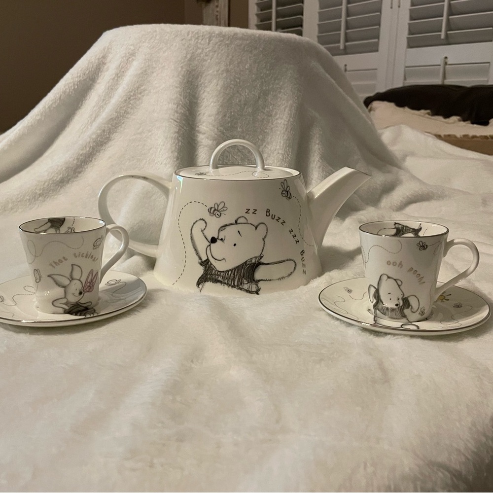 Winnie the Pooh teapot with espresso cup and saucers